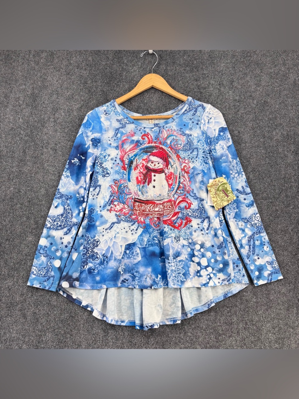 NWT One World Artsy Grandmacore Festive Blue Snowman Hi Low Top Women’s PM